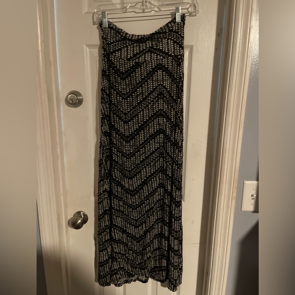 Black and white maxi skirt
